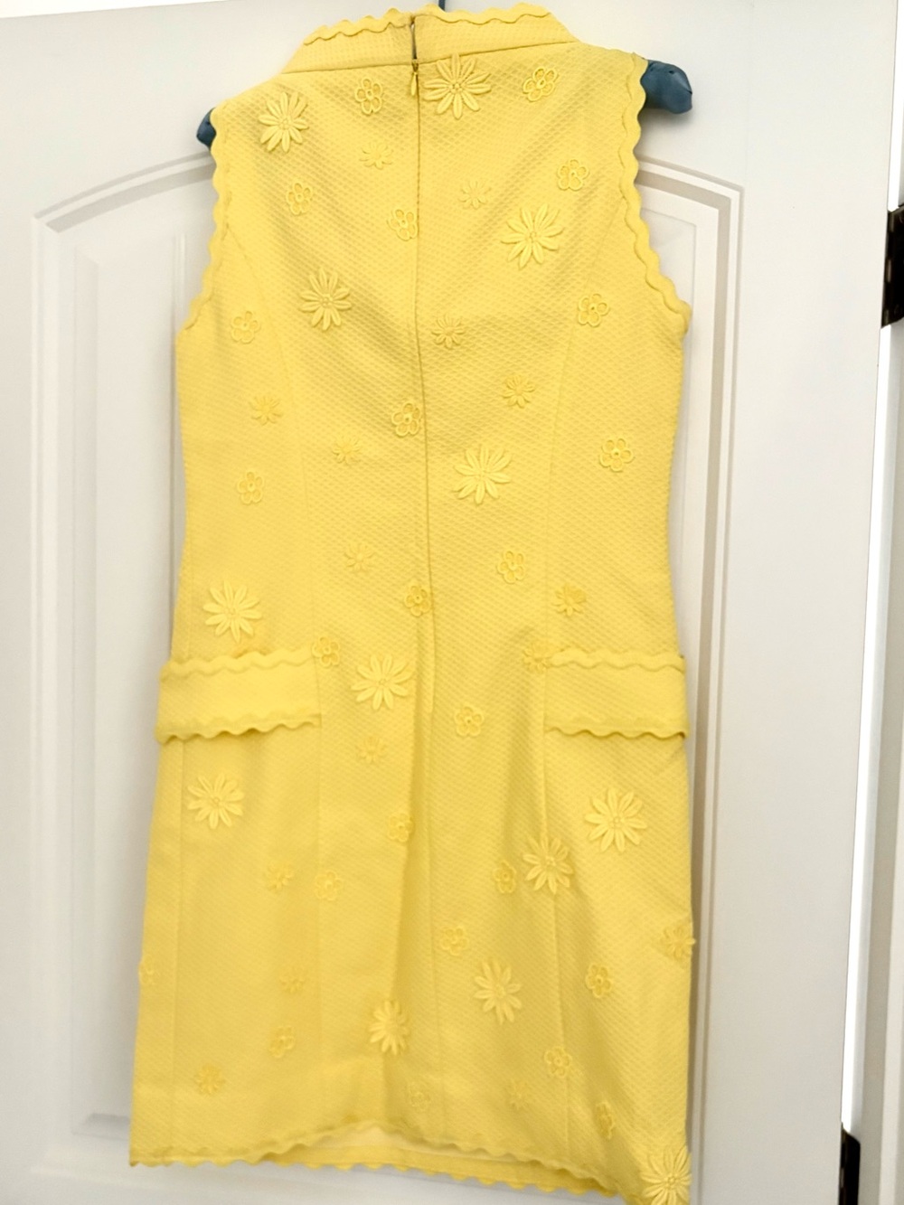 Per Se Yellow Floral Daisy Appliqué with metal flower details Vintage Dress - Picture 2 of 10